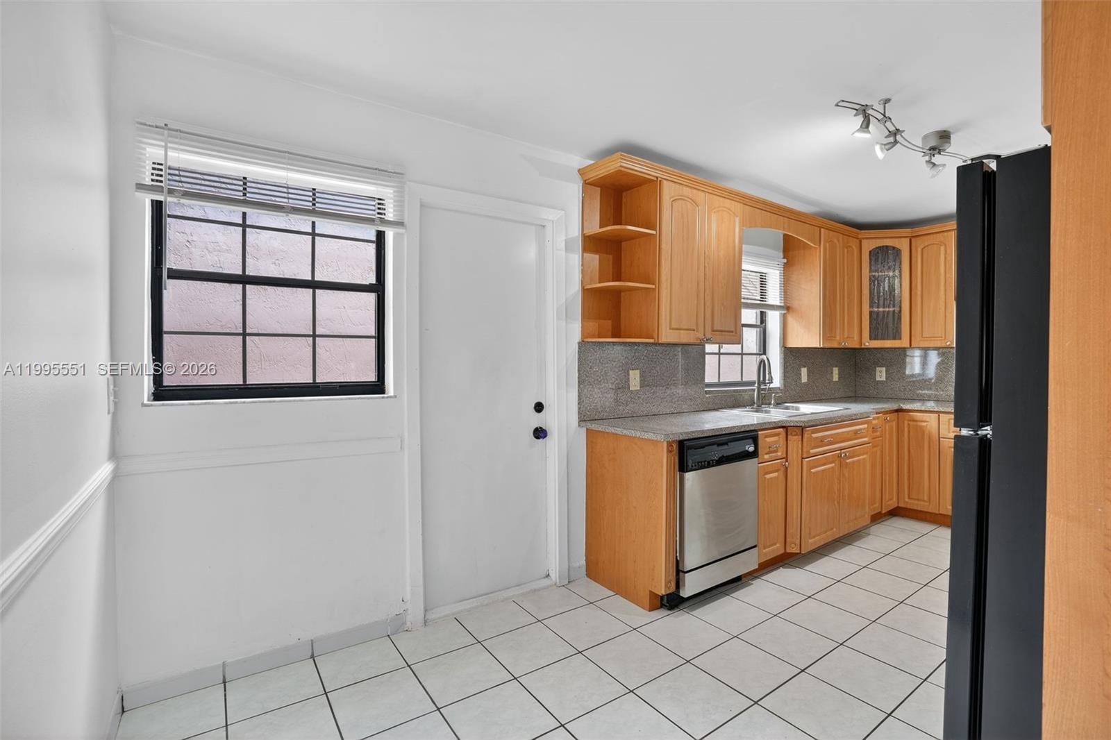 SUNFISH AT THE HAMMOCKS - Residential Lease