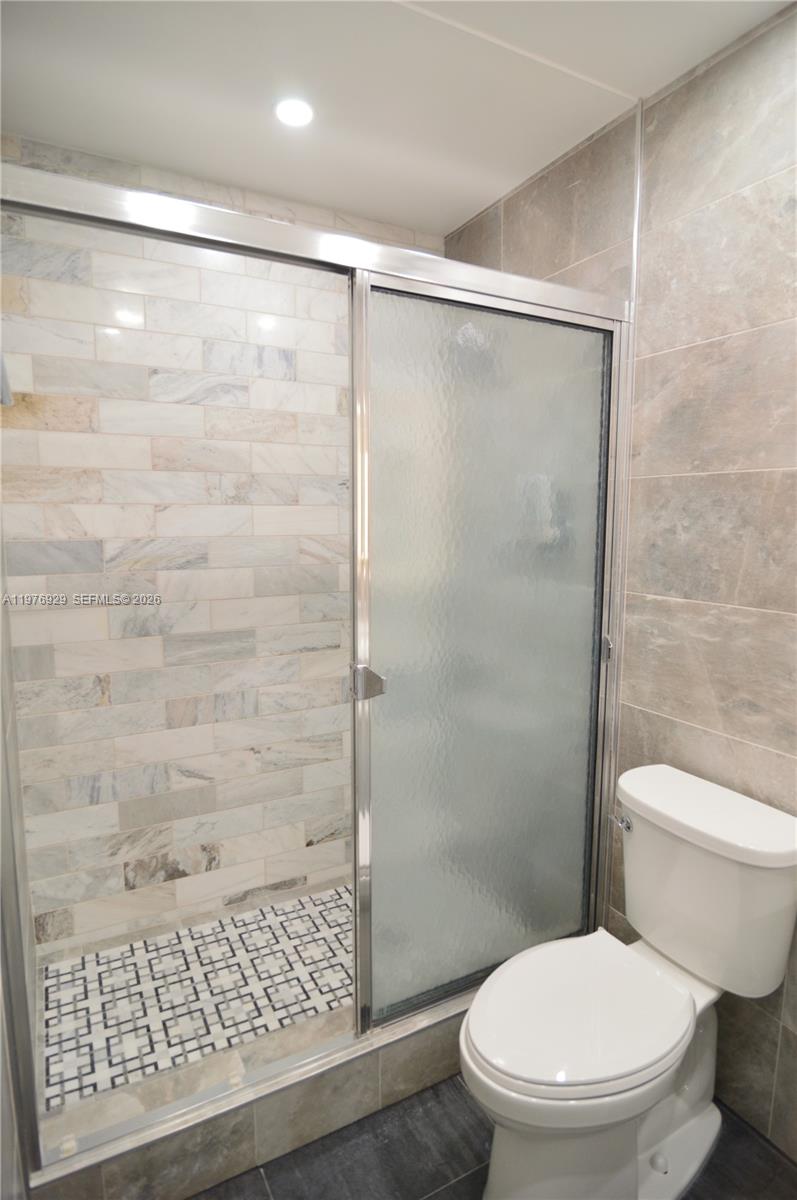LIMETREE CONDO - Residential