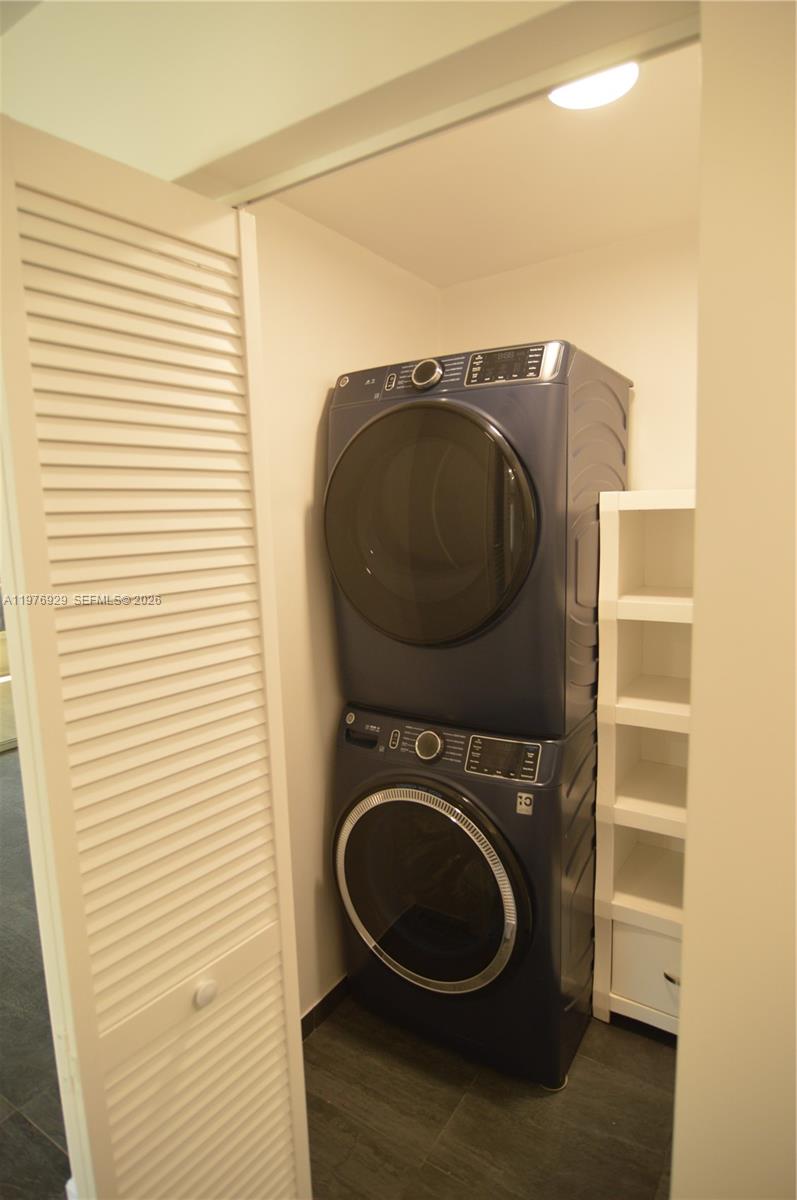 LIMETREE CONDO - Residential