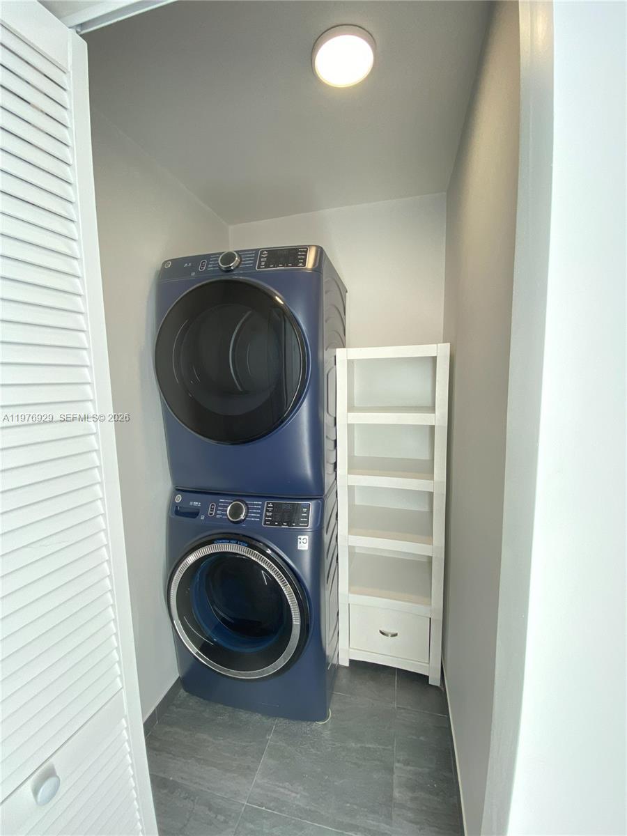 LIMETREE CONDO - Residential