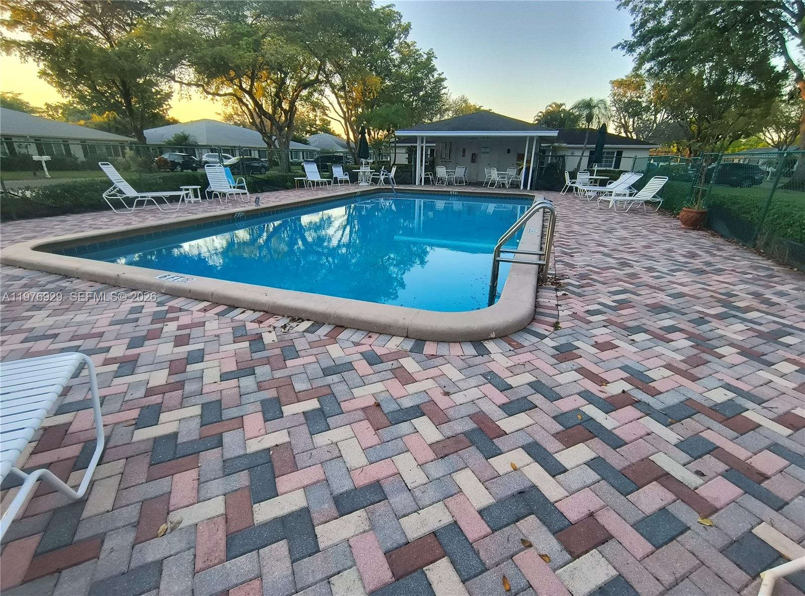 LIMETREE CONDO - Residential