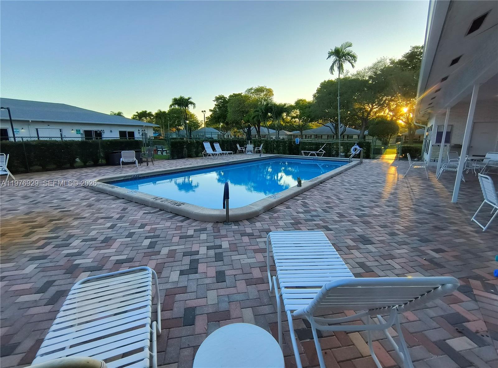 LIMETREE CONDO - Residential