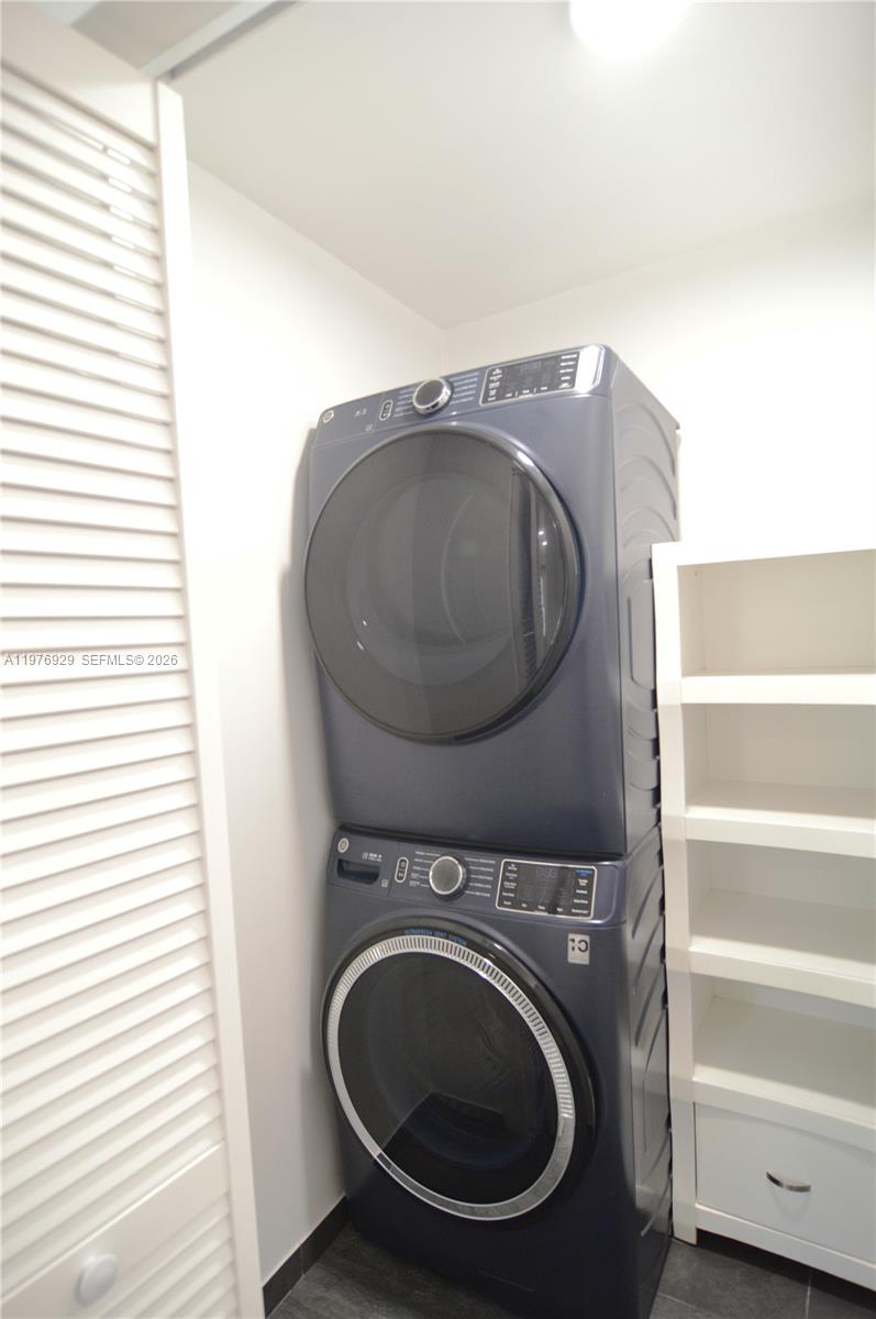LIMETREE CONDO - Residential