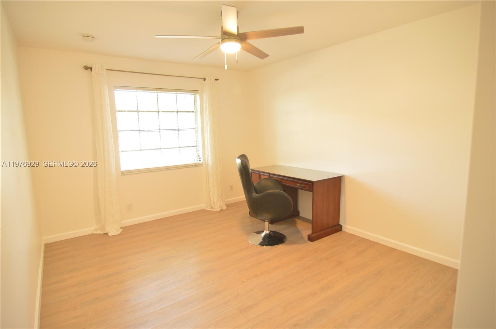 LIMETREE CONDO - Residential