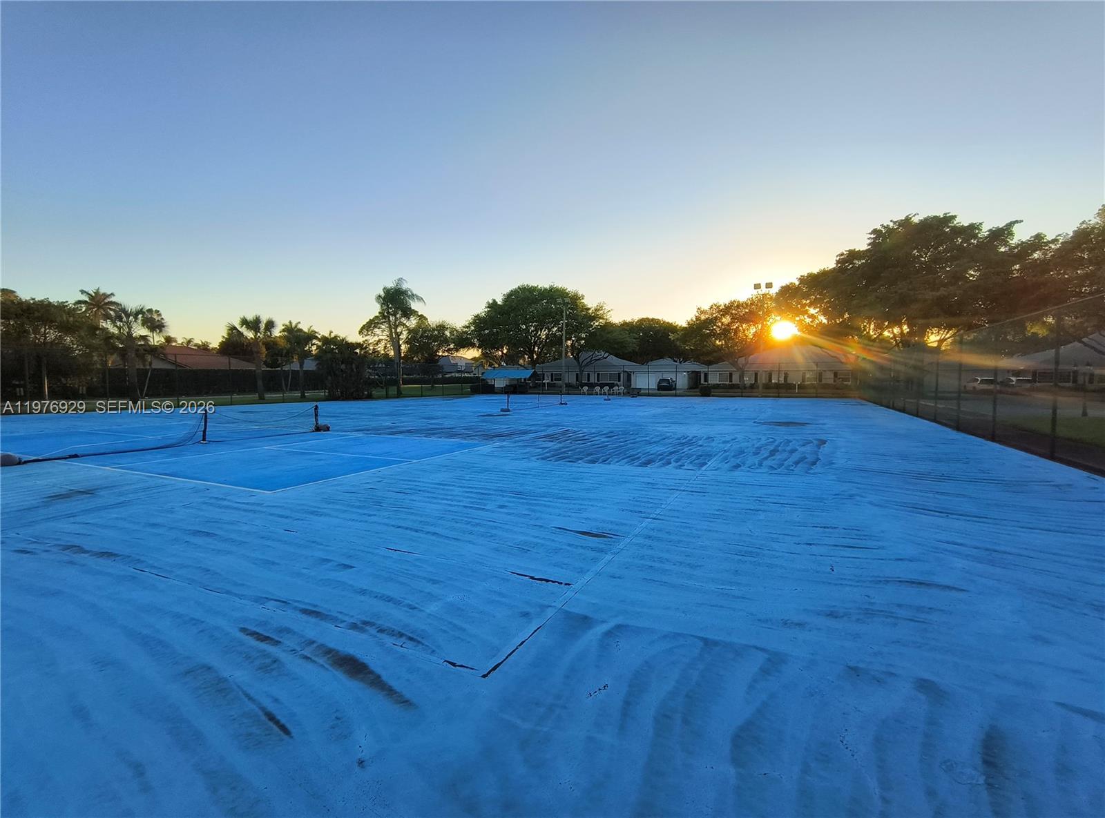 LIMETREE CONDO - Residential