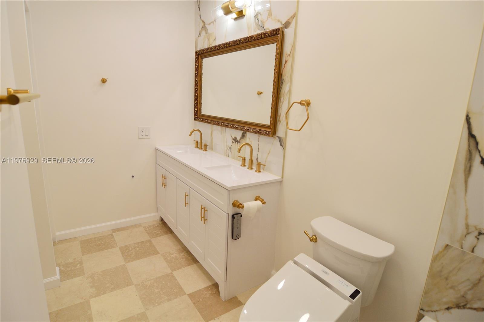 LIMETREE CONDO - Residential