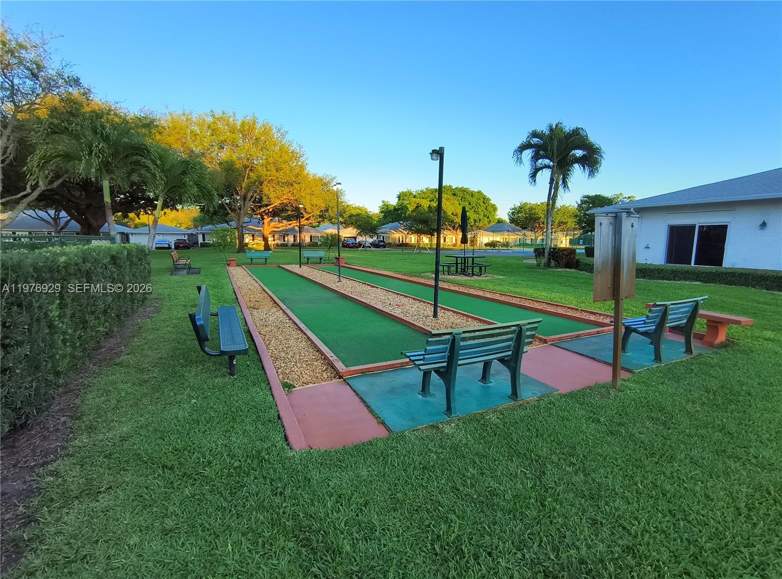 LIMETREE CONDO - Residential