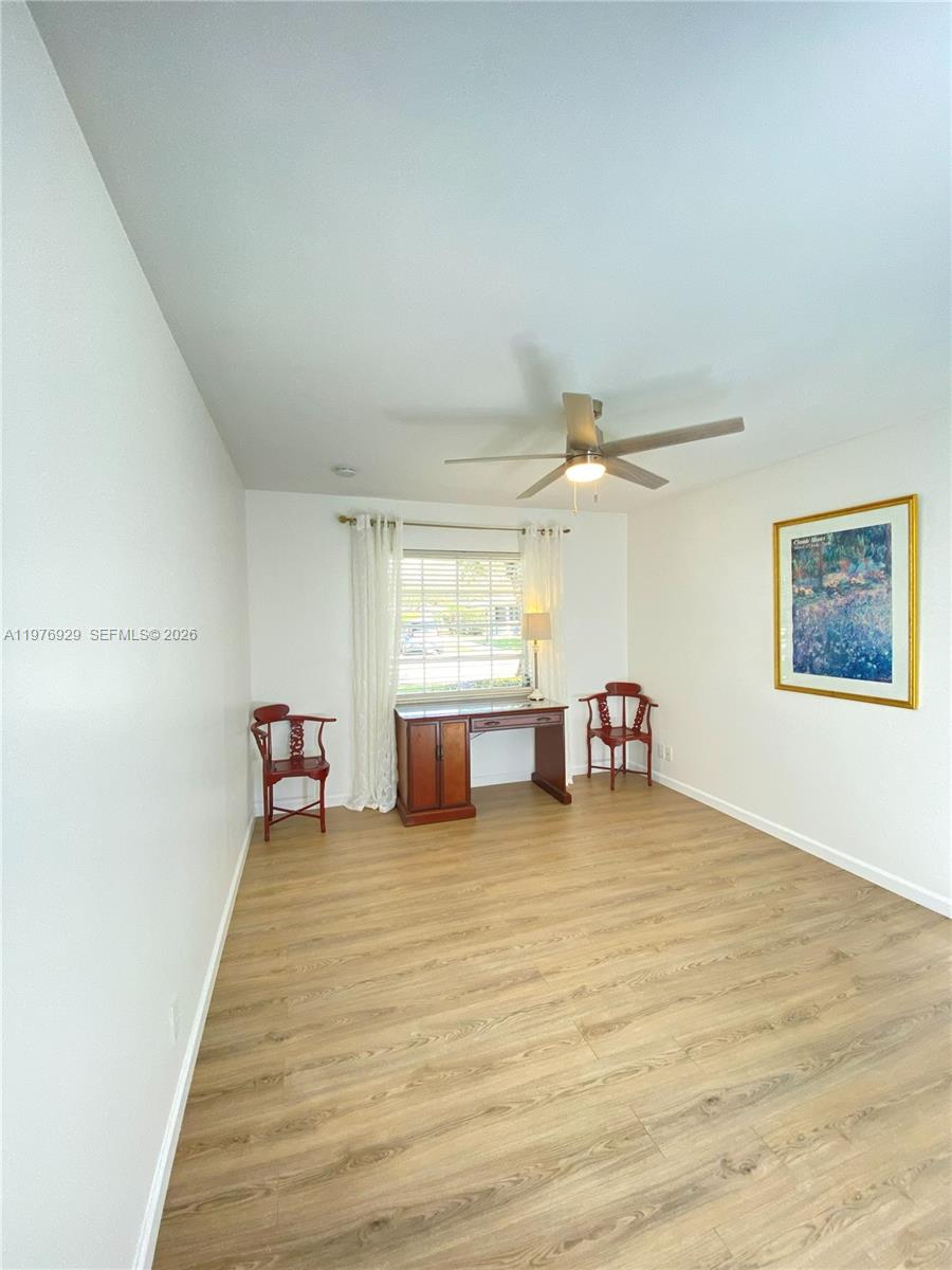 LIMETREE CONDO - Residential