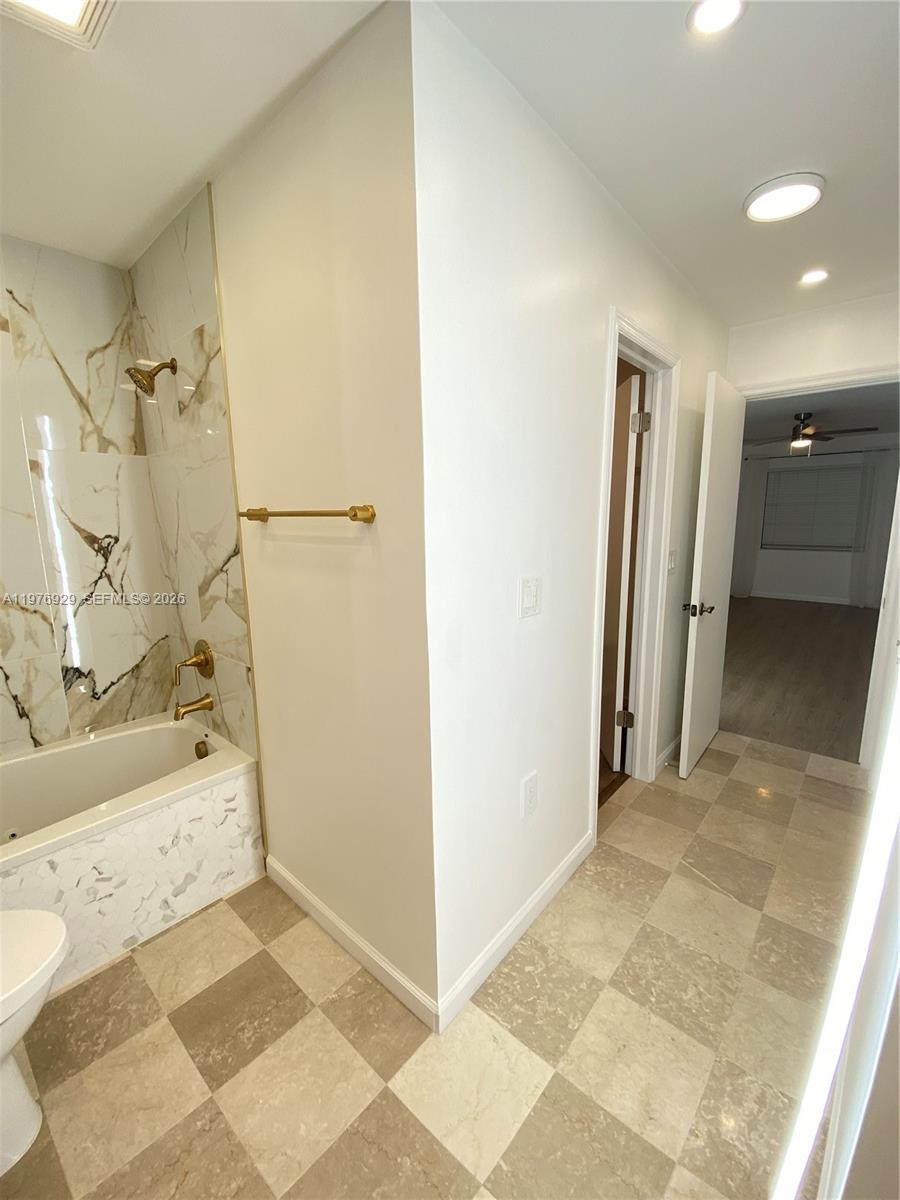 LIMETREE CONDO - Residential