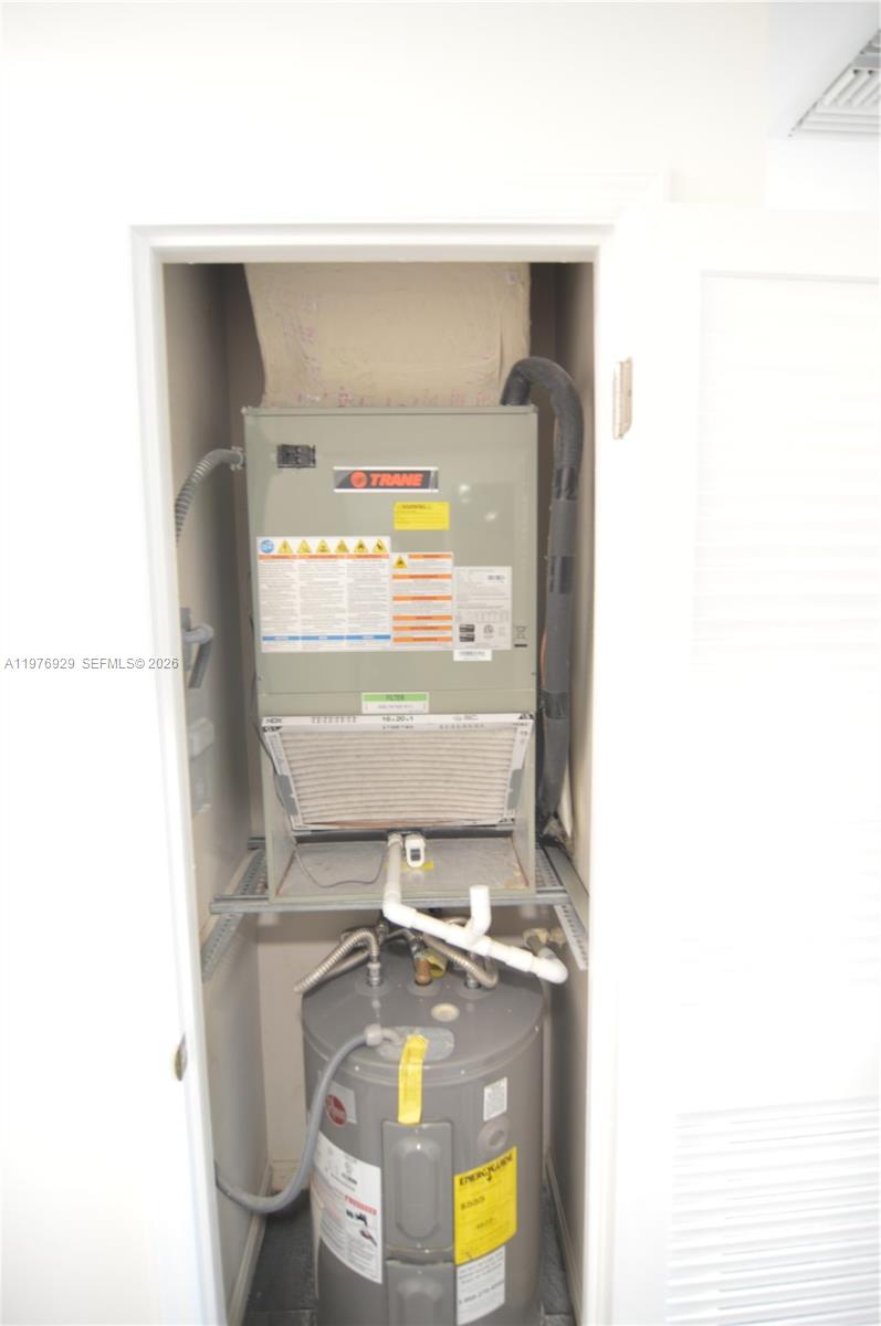 LIMETREE CONDO - Residential