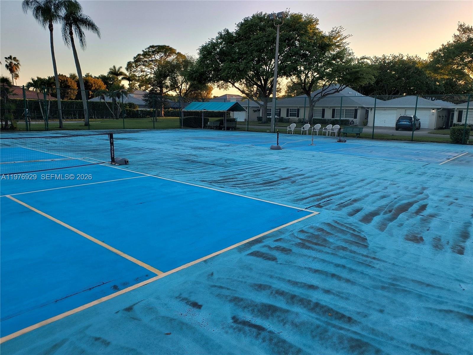 LIMETREE CONDO - Residential