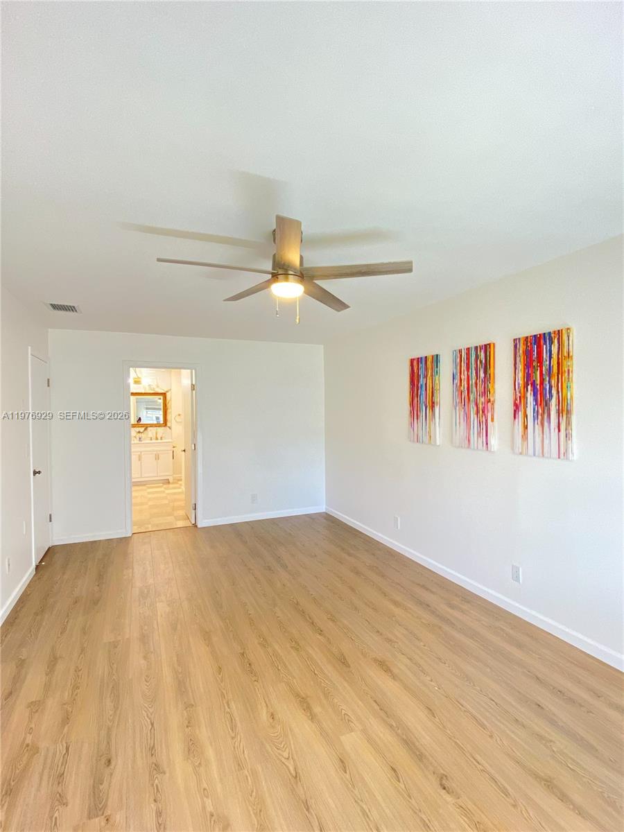 LIMETREE CONDO - Residential