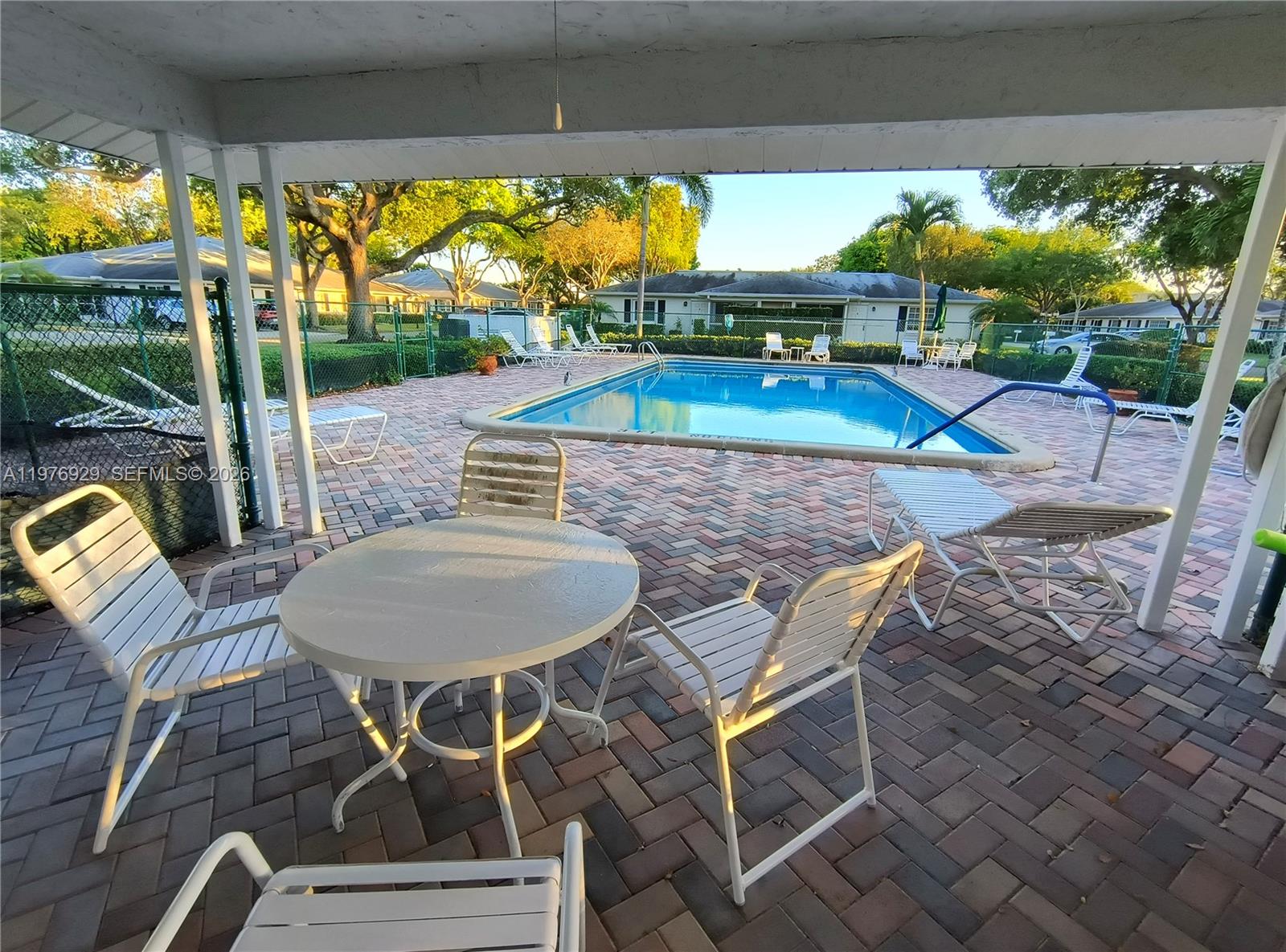 LIMETREE CONDO - Residential