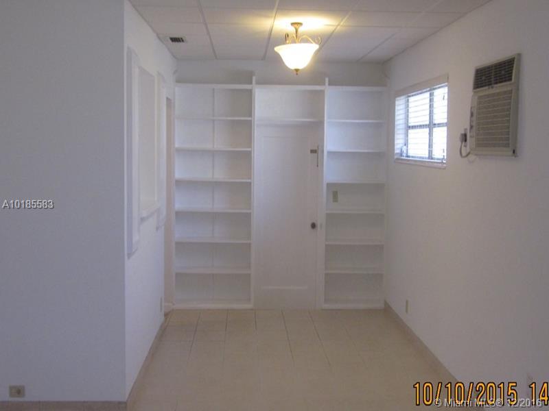 COUNTRY CLUB EST SEC 2 - Residential Lease