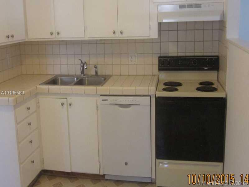 COUNTRY CLUB EST SEC 2 - Residential Lease