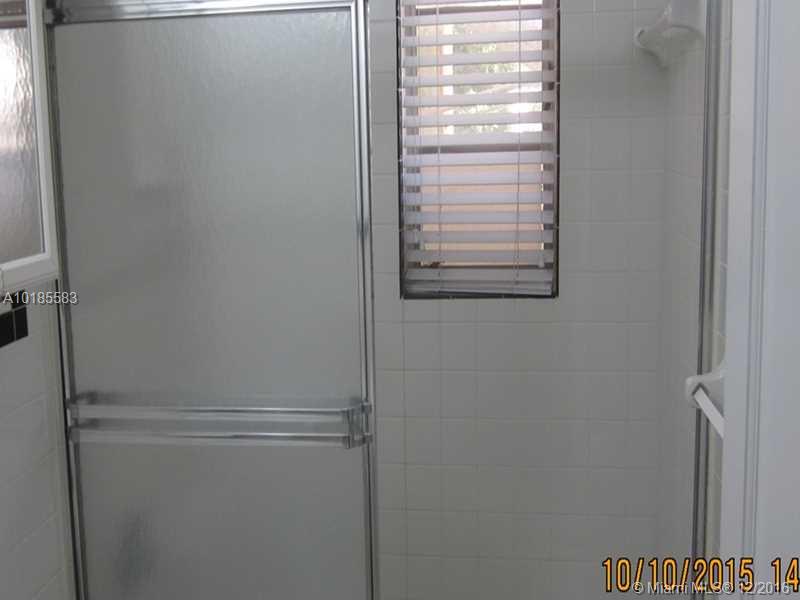 COUNTRY CLUB EST SEC 2 - Residential Lease