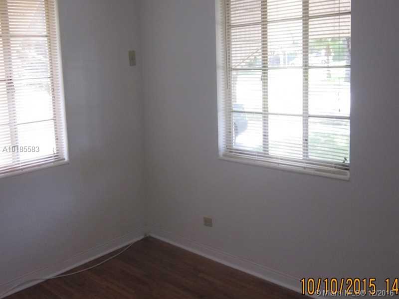 COUNTRY CLUB EST SEC 2 - Residential Lease