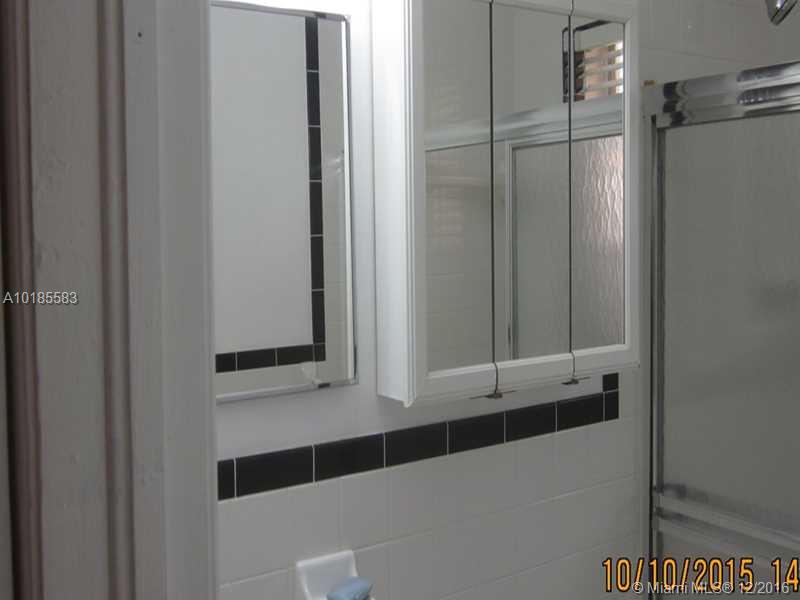 COUNTRY CLUB EST SEC 2 - Residential Lease