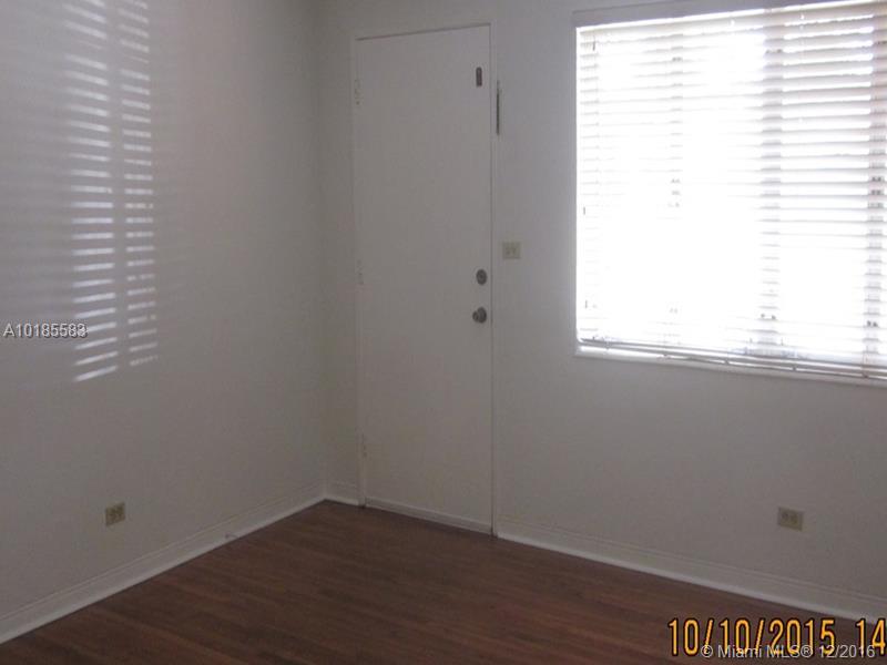 COUNTRY CLUB EST SEC 2 - Residential Lease