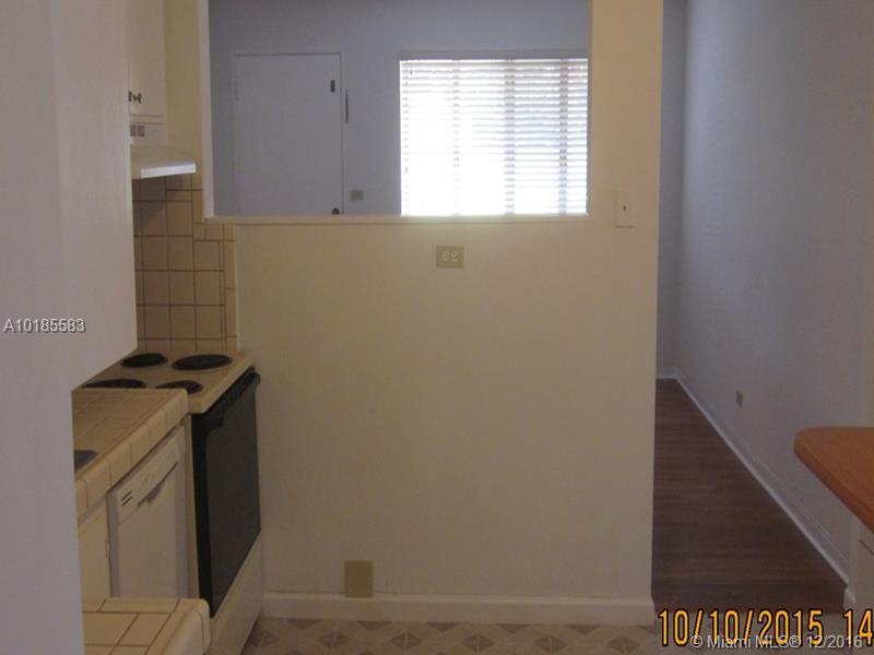 COUNTRY CLUB EST SEC 2 - Residential Lease