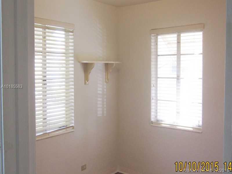 COUNTRY CLUB EST SEC 2 - Residential Lease