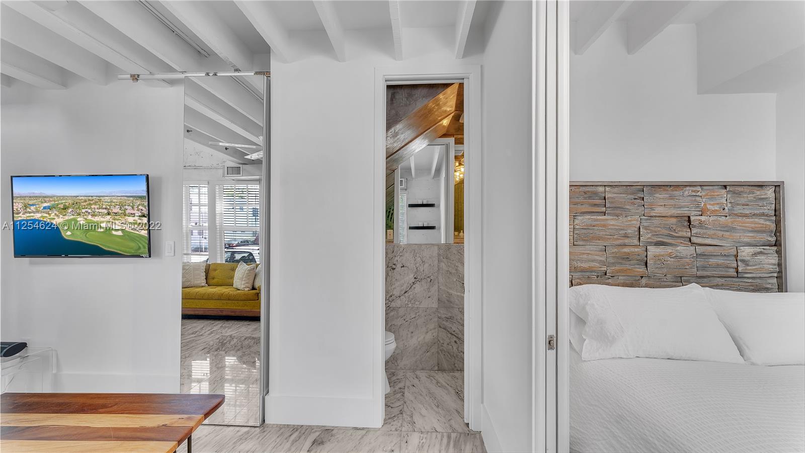 ALL CORNERS CONDO - Residential Lease