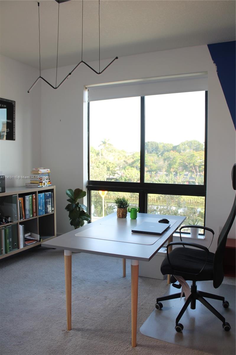 URBANA AT RESIDENCES - Residential