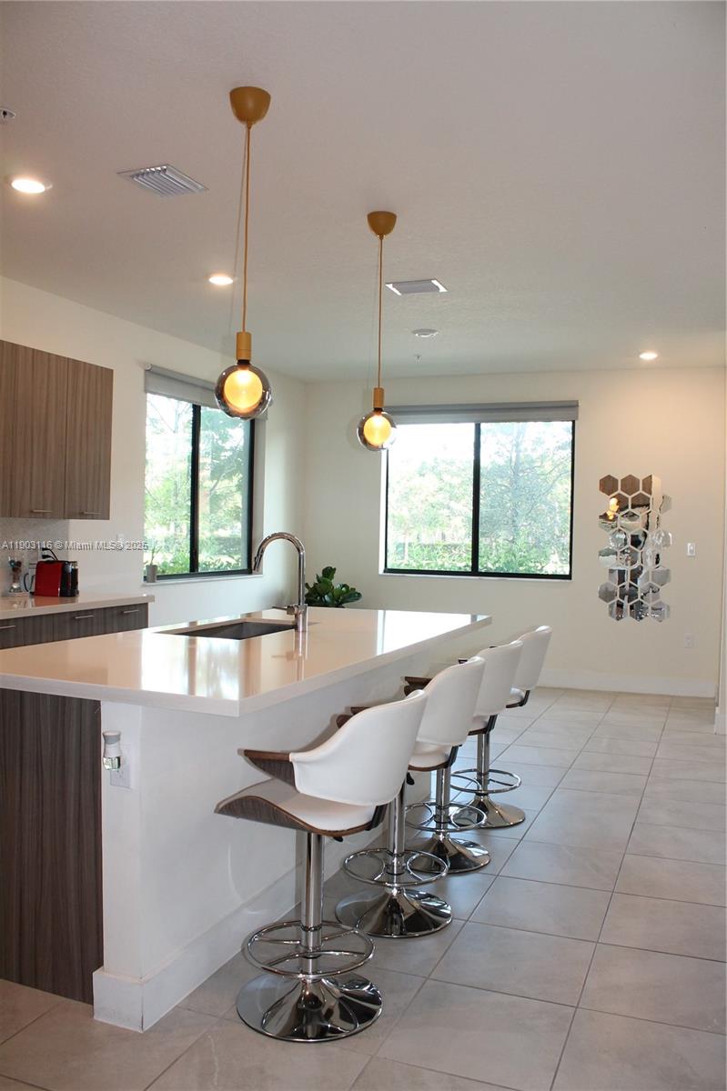 URBANA AT RESIDENCES - Residential