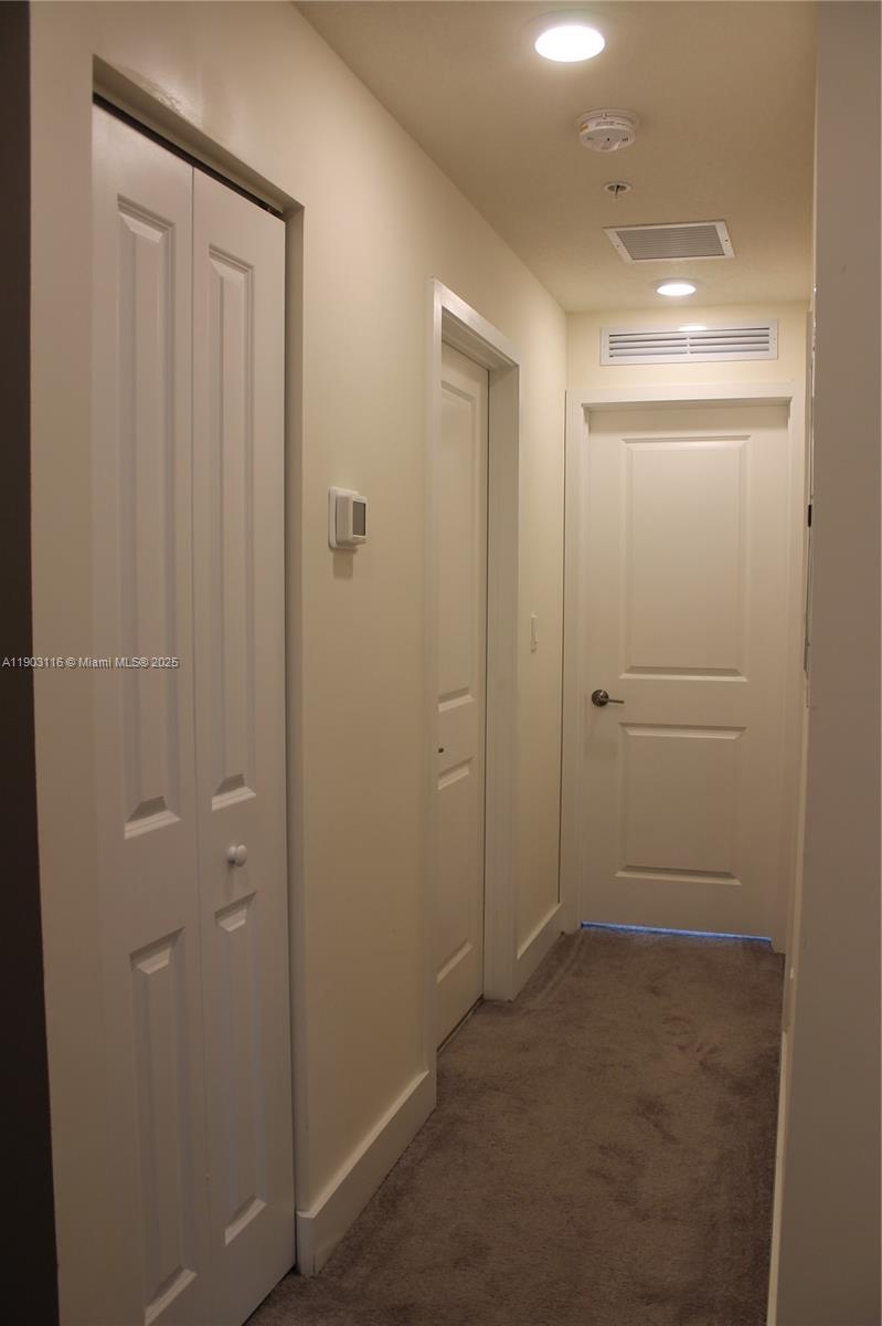 URBANA AT RESIDENCES - Residential