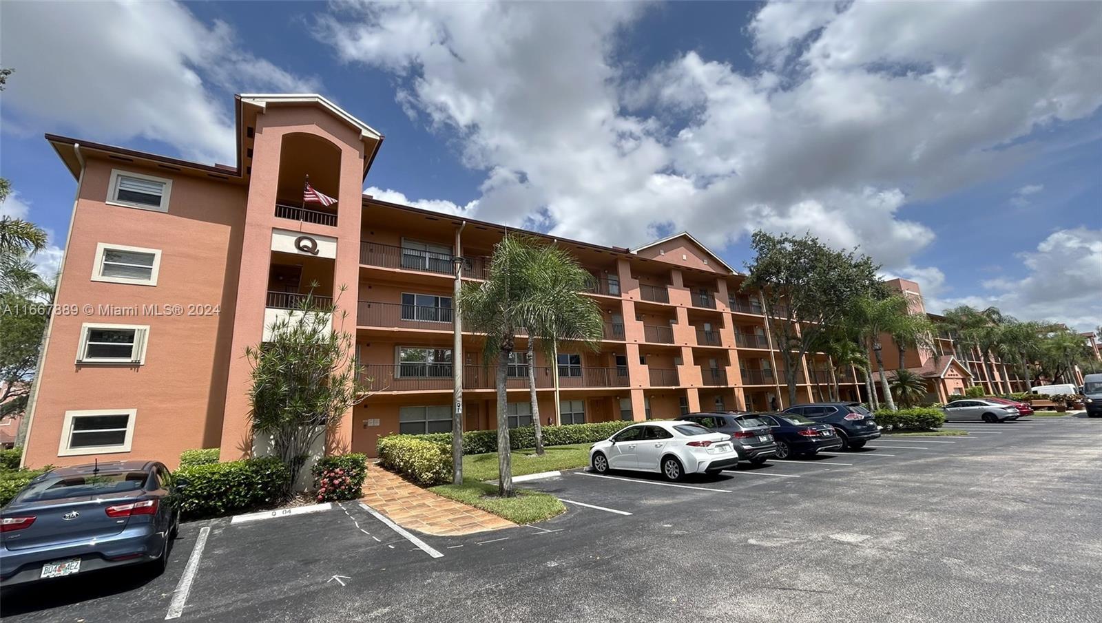 601 Sw 142nd Ave 305Q, Pembroke Pines, Miami-Dade County, Florida - 2 Bedrooms  
2 Bathrooms - 