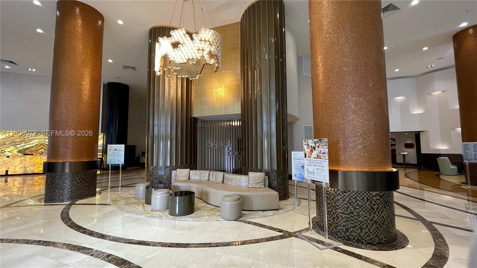 TRUMP INTERNATIONAL SONES - Residential