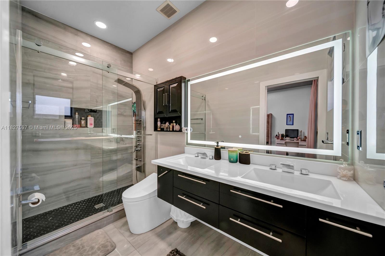 BELLAGIO VILLAS - Residential