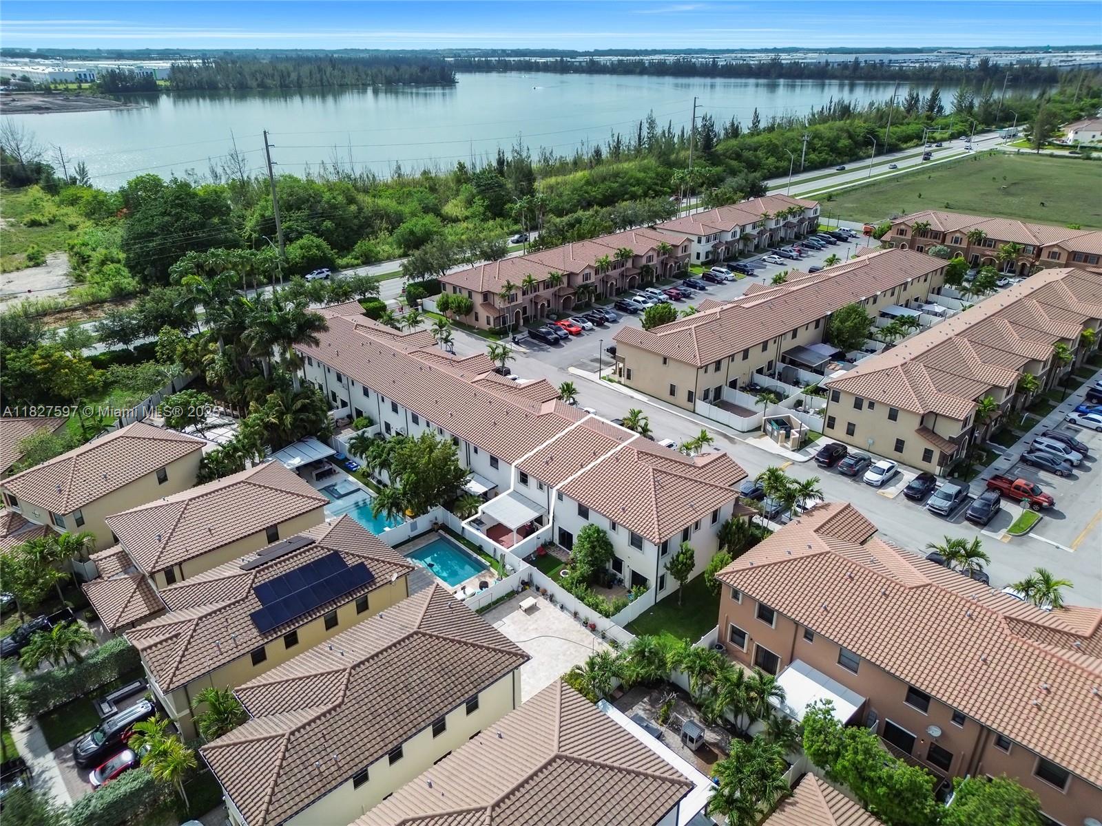 BELLAGIO VILLAS - Residential