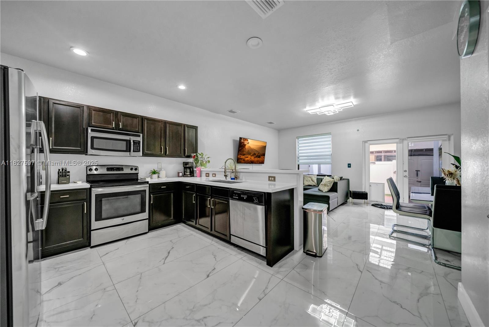 3574 W 88th Ter