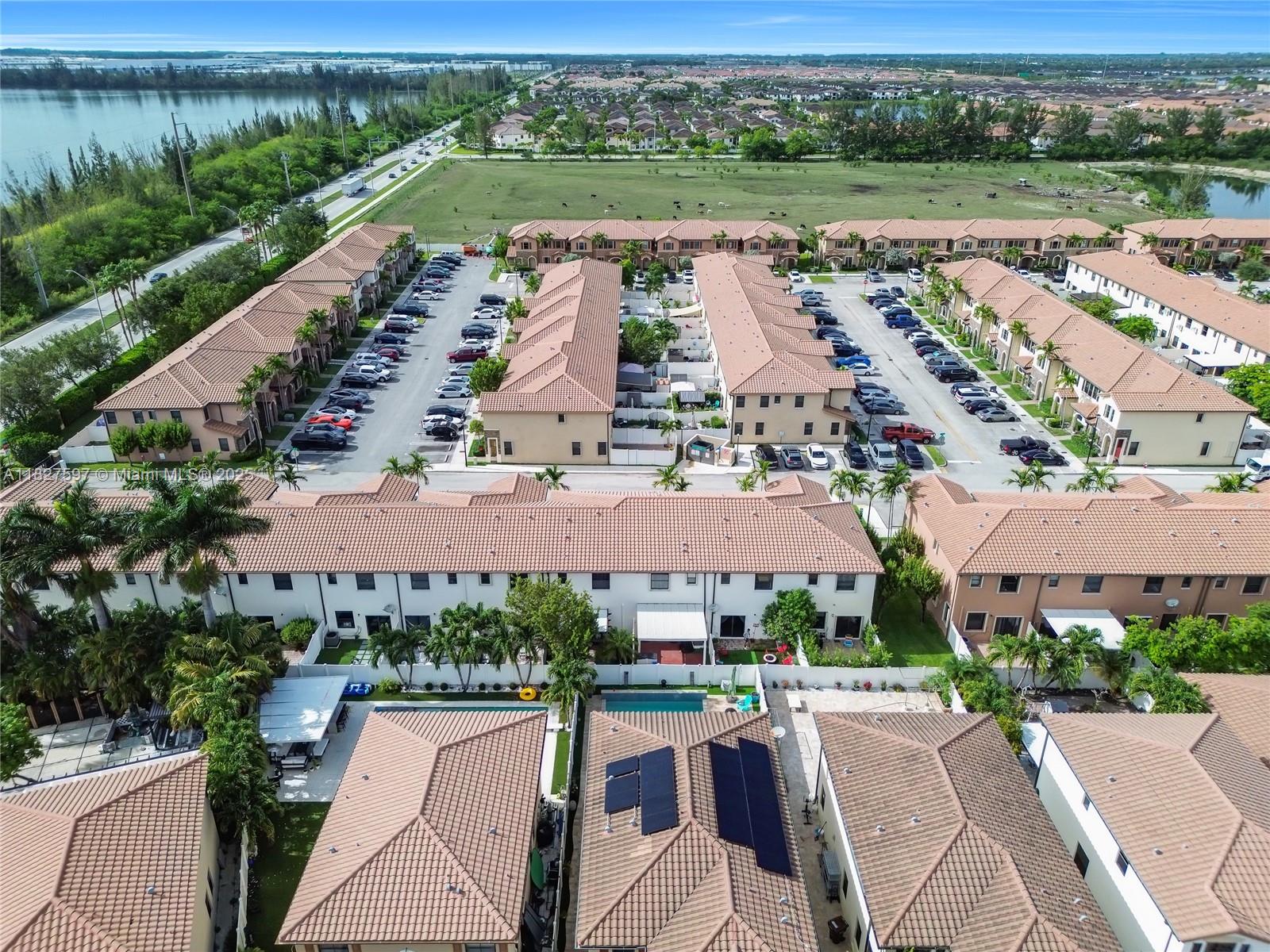 BELLAGIO VILLAS - Residential