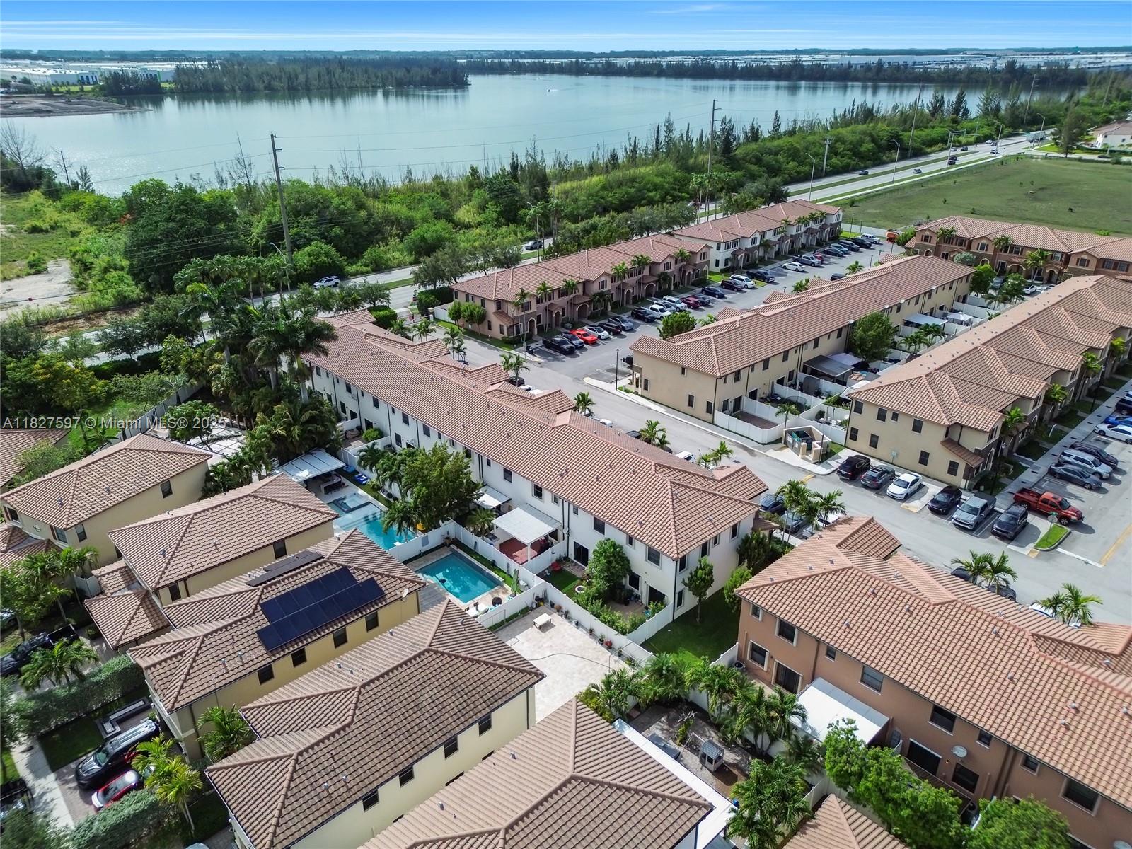 BELLAGIO VILLAS - Residential