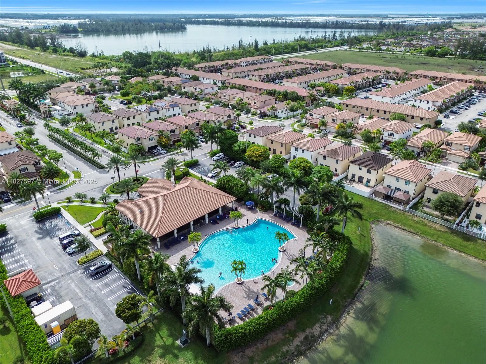 BELLAGIO VILLAS - Residential