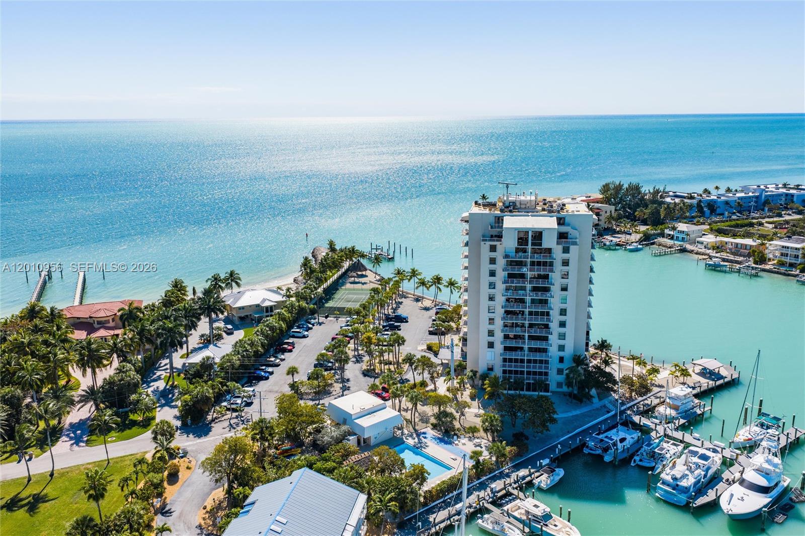 COCO PLUM BEACH - Residential