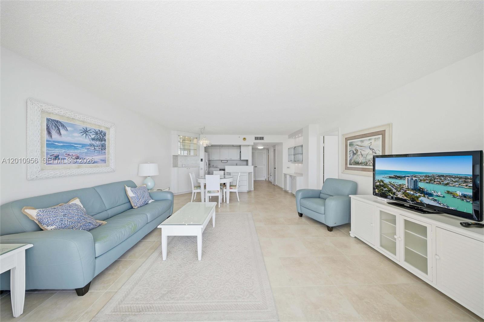 COCO PLUM BEACH - Residential