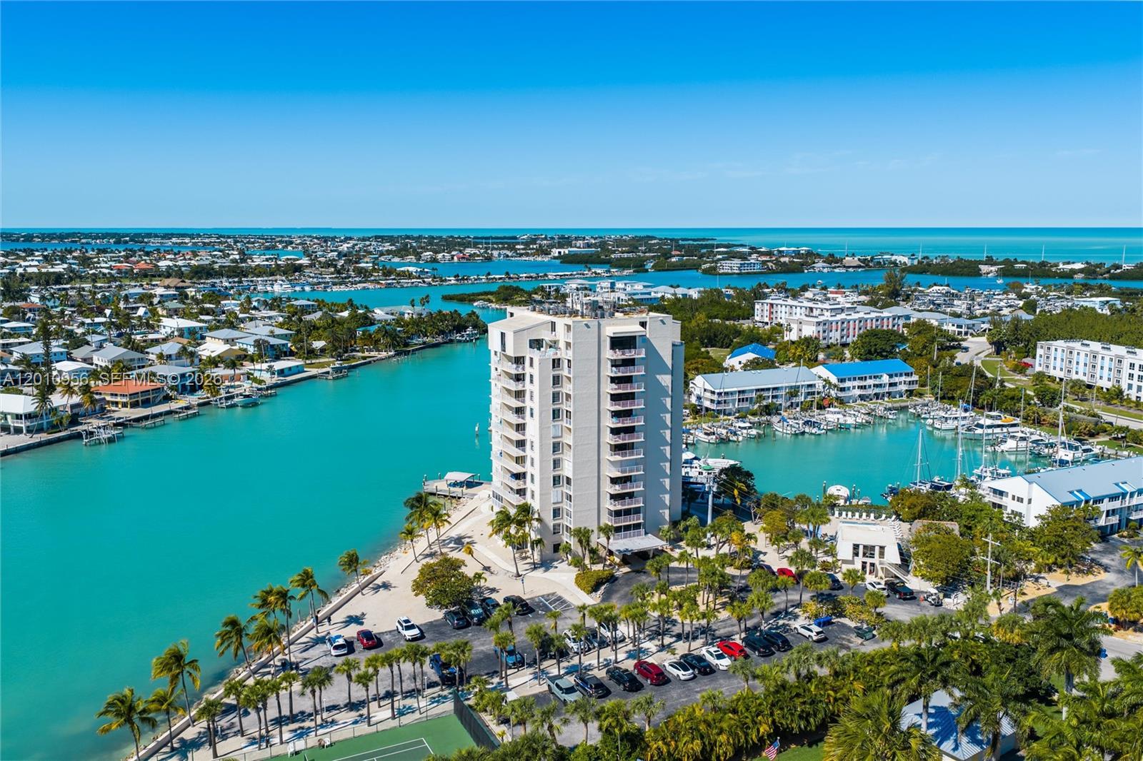 COCO PLUM BEACH - Residential