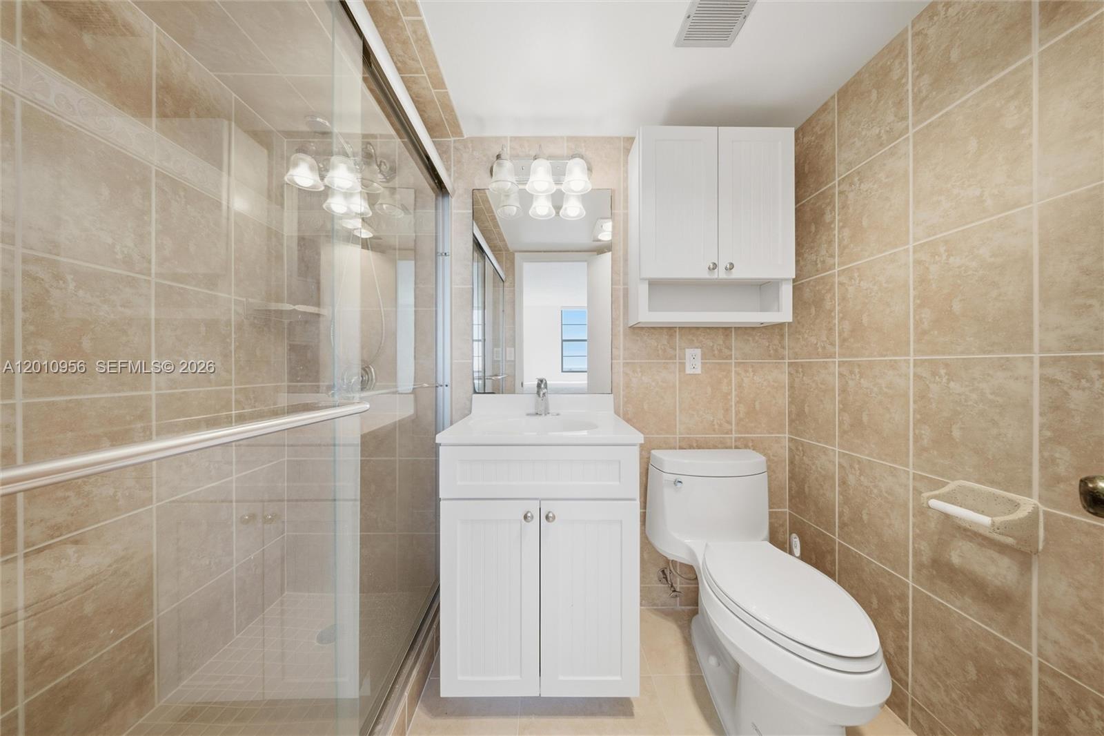 COCO PLUM BEACH - Residential