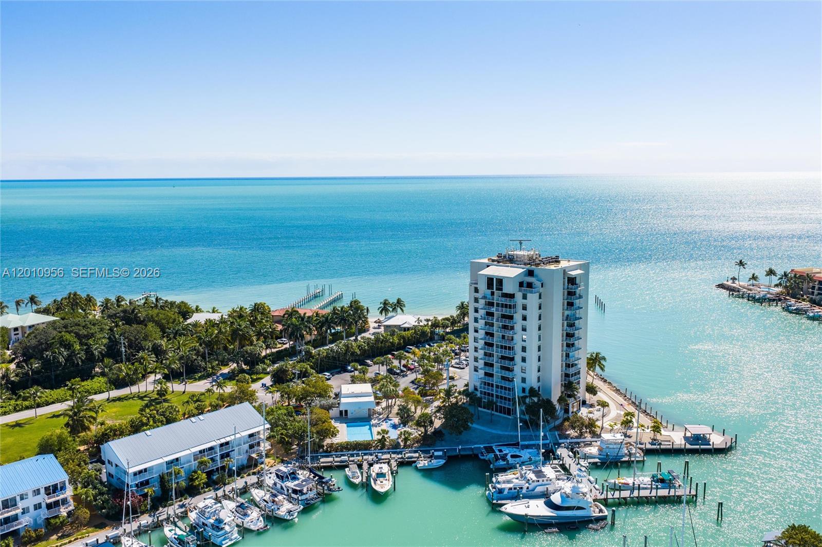 COCO PLUM BEACH - Residential