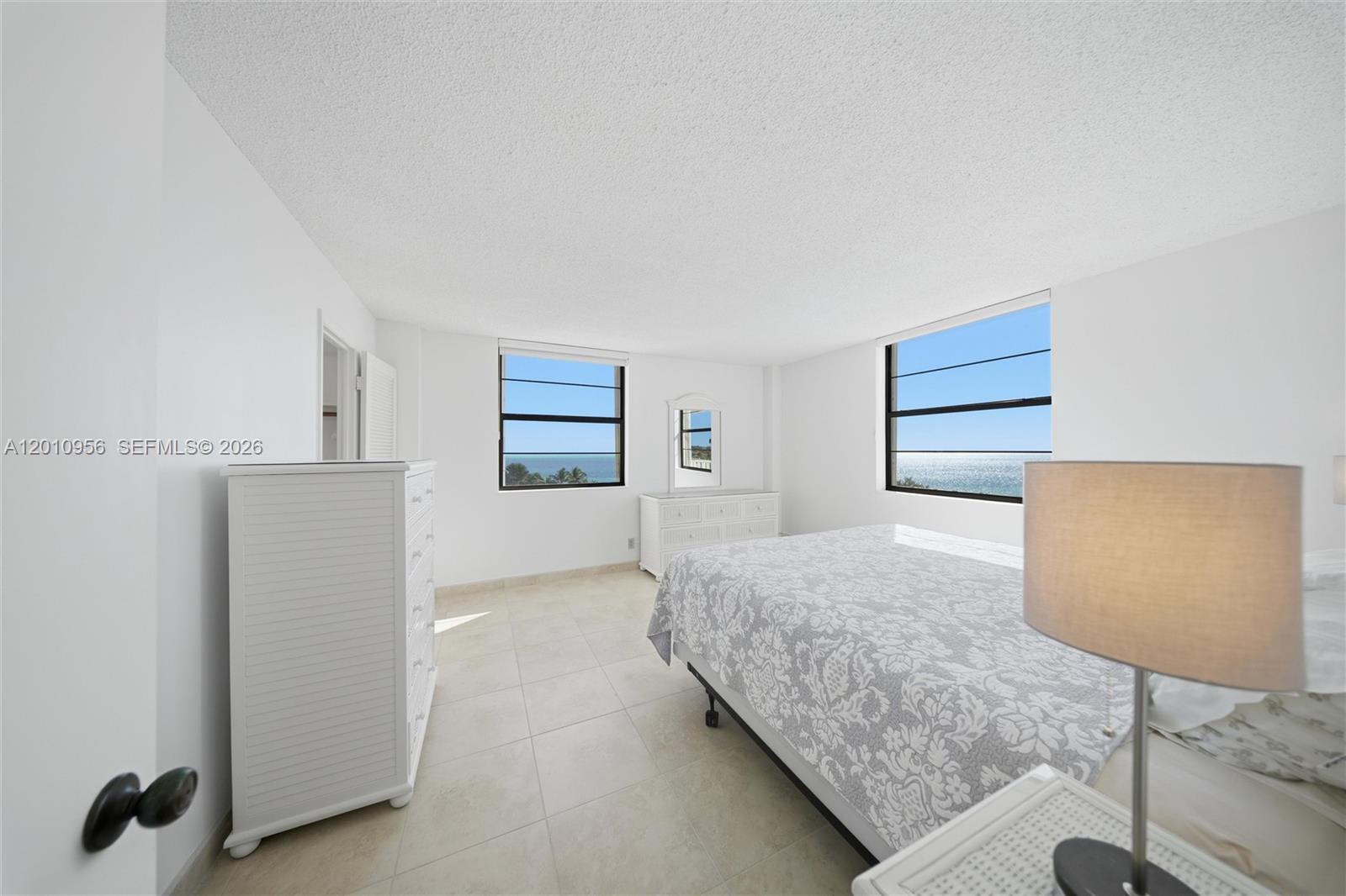 COCO PLUM BEACH - Residential