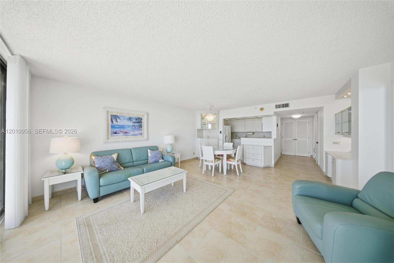 COCO PLUM BEACH - Residential