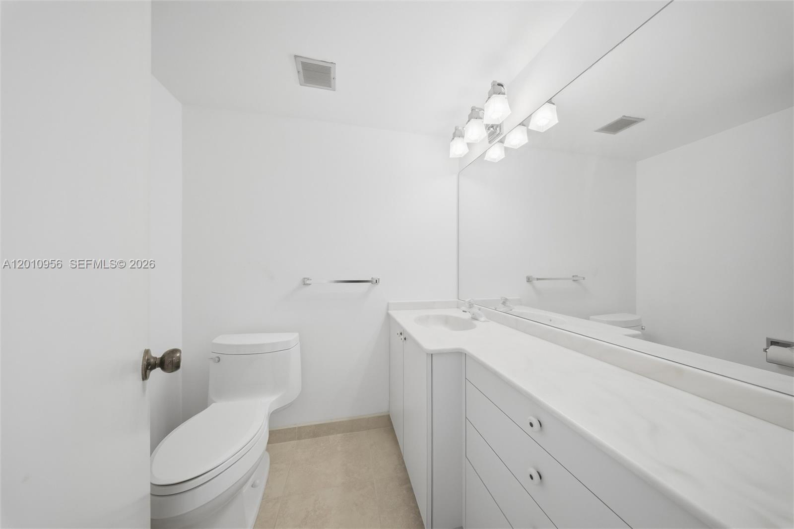 COCO PLUM BEACH - Residential