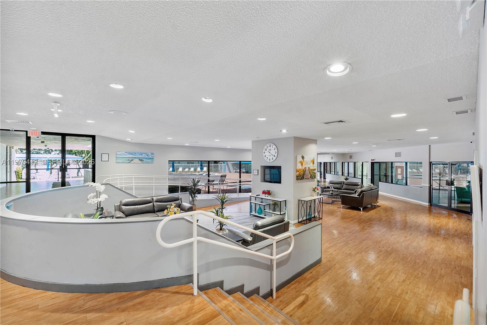 LIME BAY CONDOMINIUM 5 - Residential