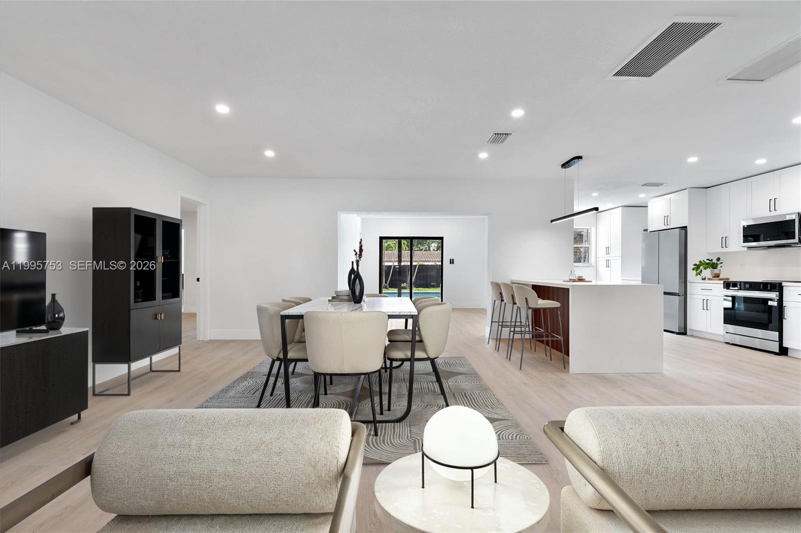 SUNSET ISLES SEC 3 - Residential