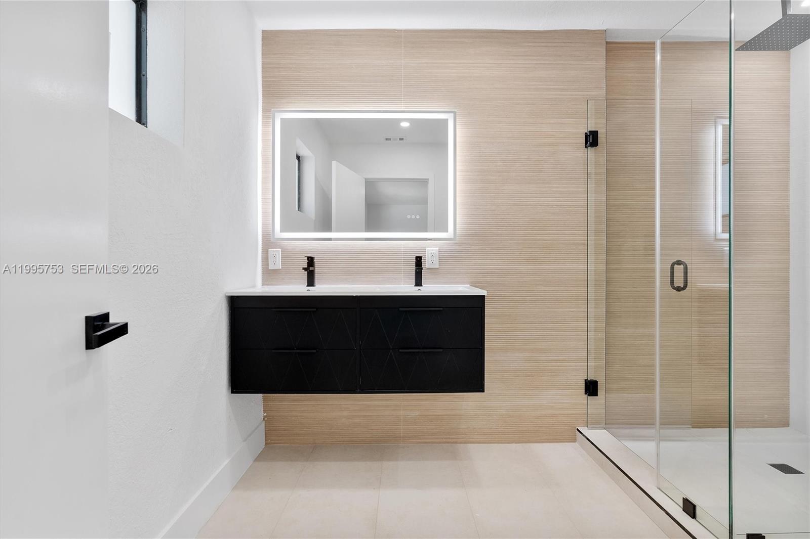 SUNSET ISLES SEC 3 - Residential