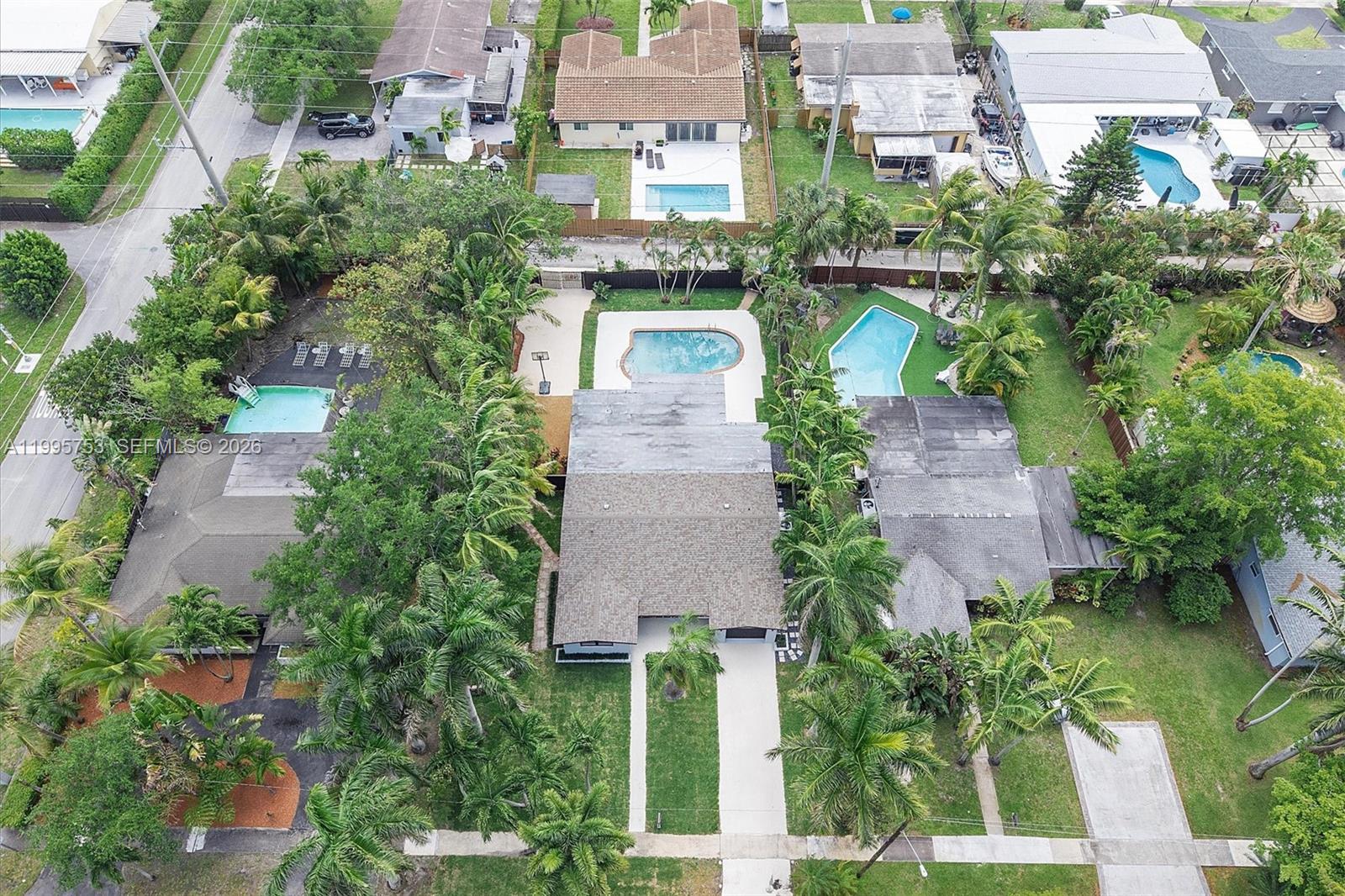 SUNSET ISLES SEC 3 - Residential