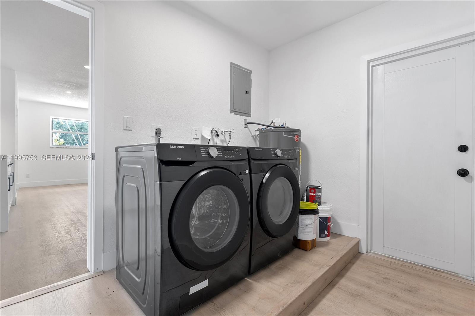 SUNSET ISLES SEC 3 - Residential